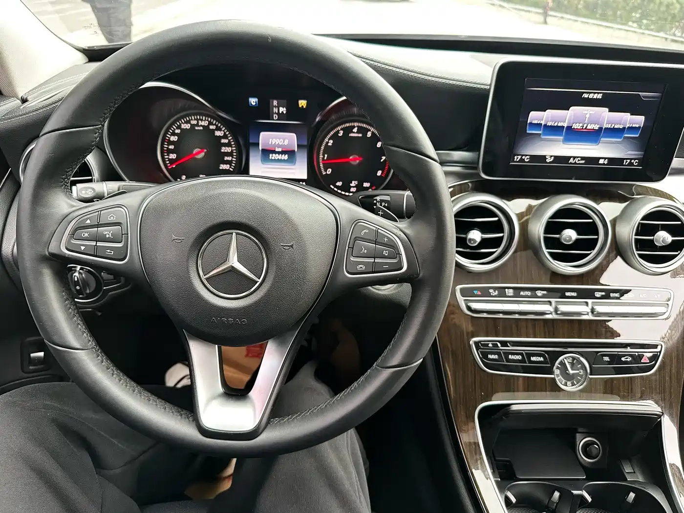 Mercedes-Benz E-Class 2018 E 200 L Sport фото 16
