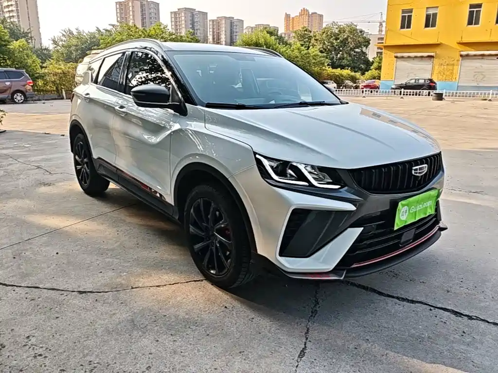 Фото 4 - Geely Binyue