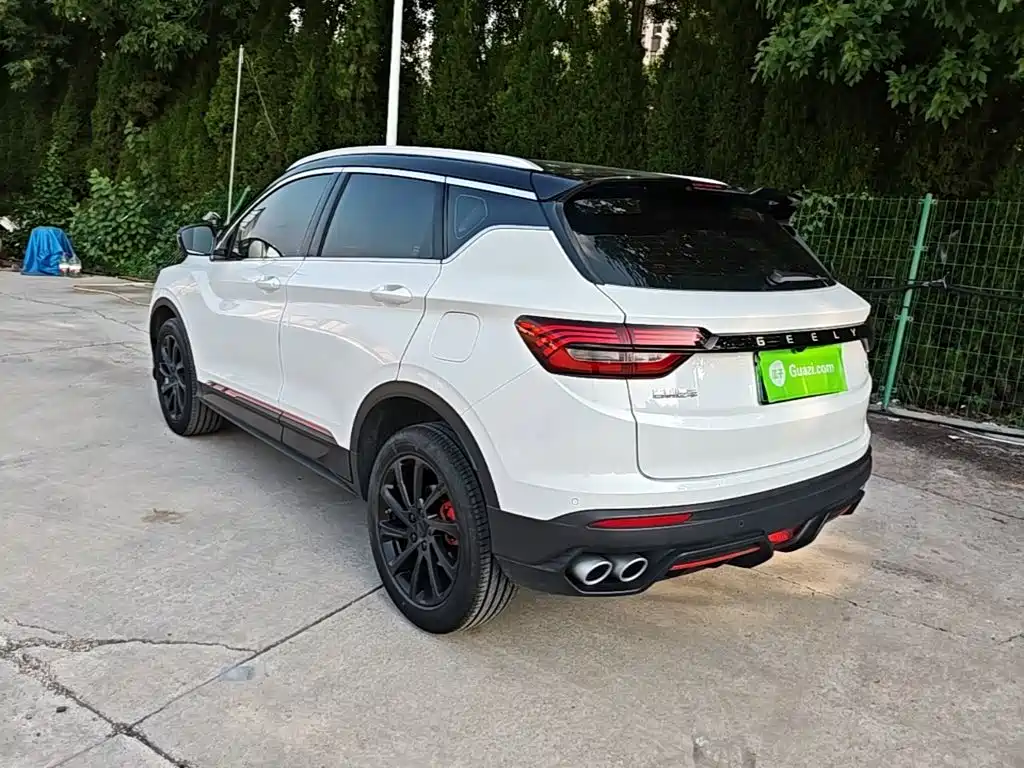 Фото 5 - Geely Binyue