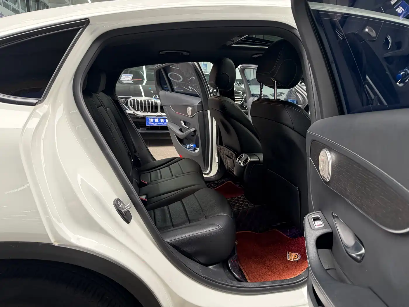 Mercedes-Benz GLC Coupe 2020 GLC 300 4MATIC Coupe SUV фото 18