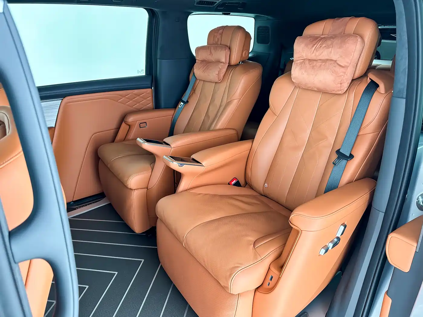 Buick Zhijing Shijia 2026 Model PHEV Base Version фото 10