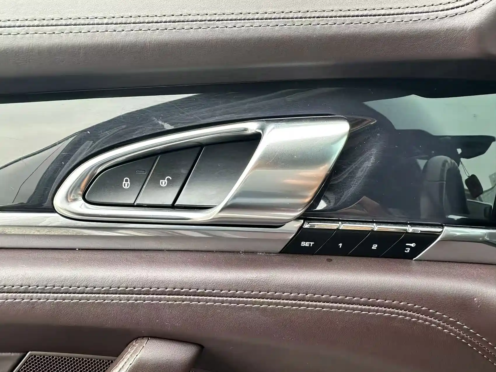 صورة 17 - Porsche Panamera