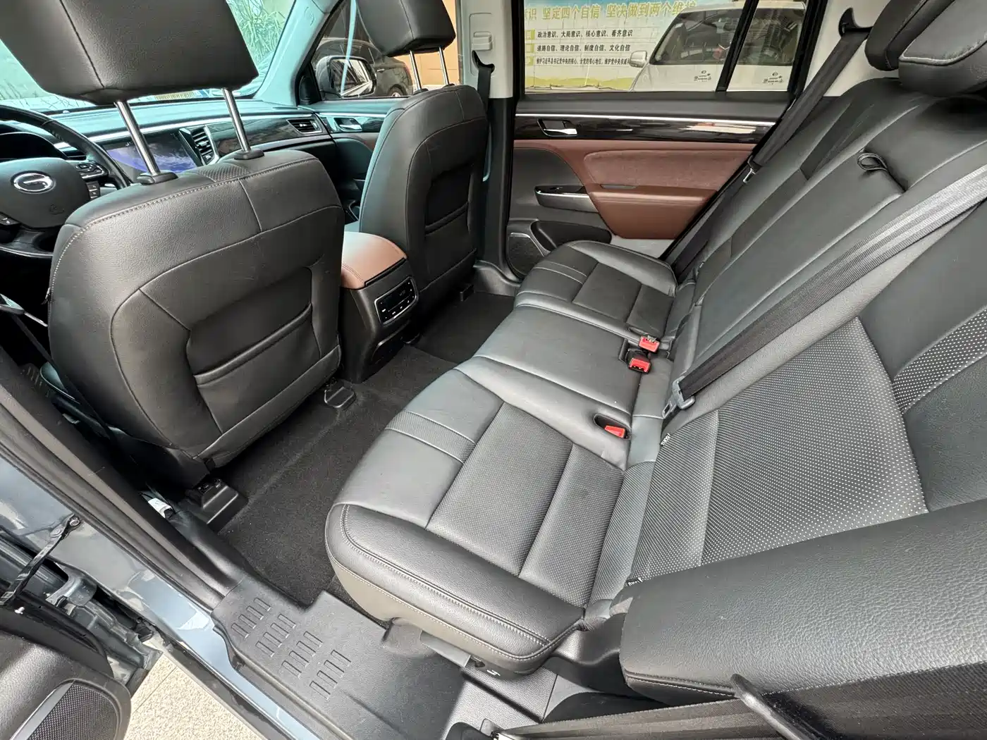 GAC Trumpchi Trumpchi GS8 2017 320T 2WD Luxury Smart Connect (7-seater) фото 6