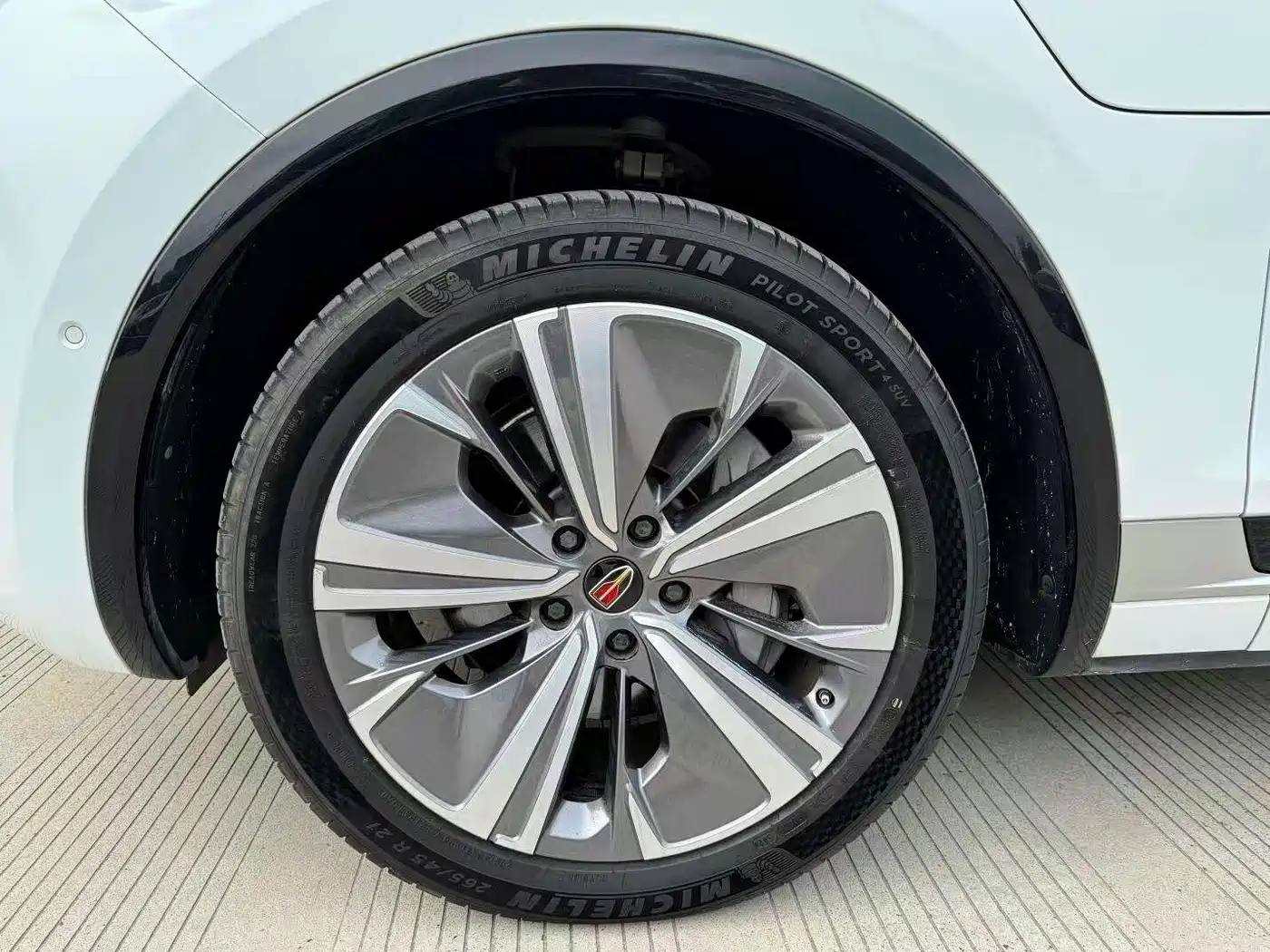 Hongqi E-HS9 2022 2022 660km Qi Chang Edition (6-seater)