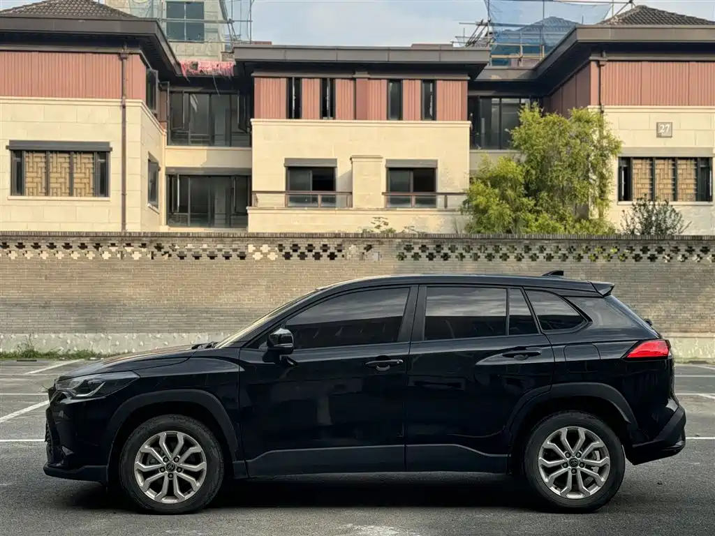 Photo 12 - Toyota Frontlander