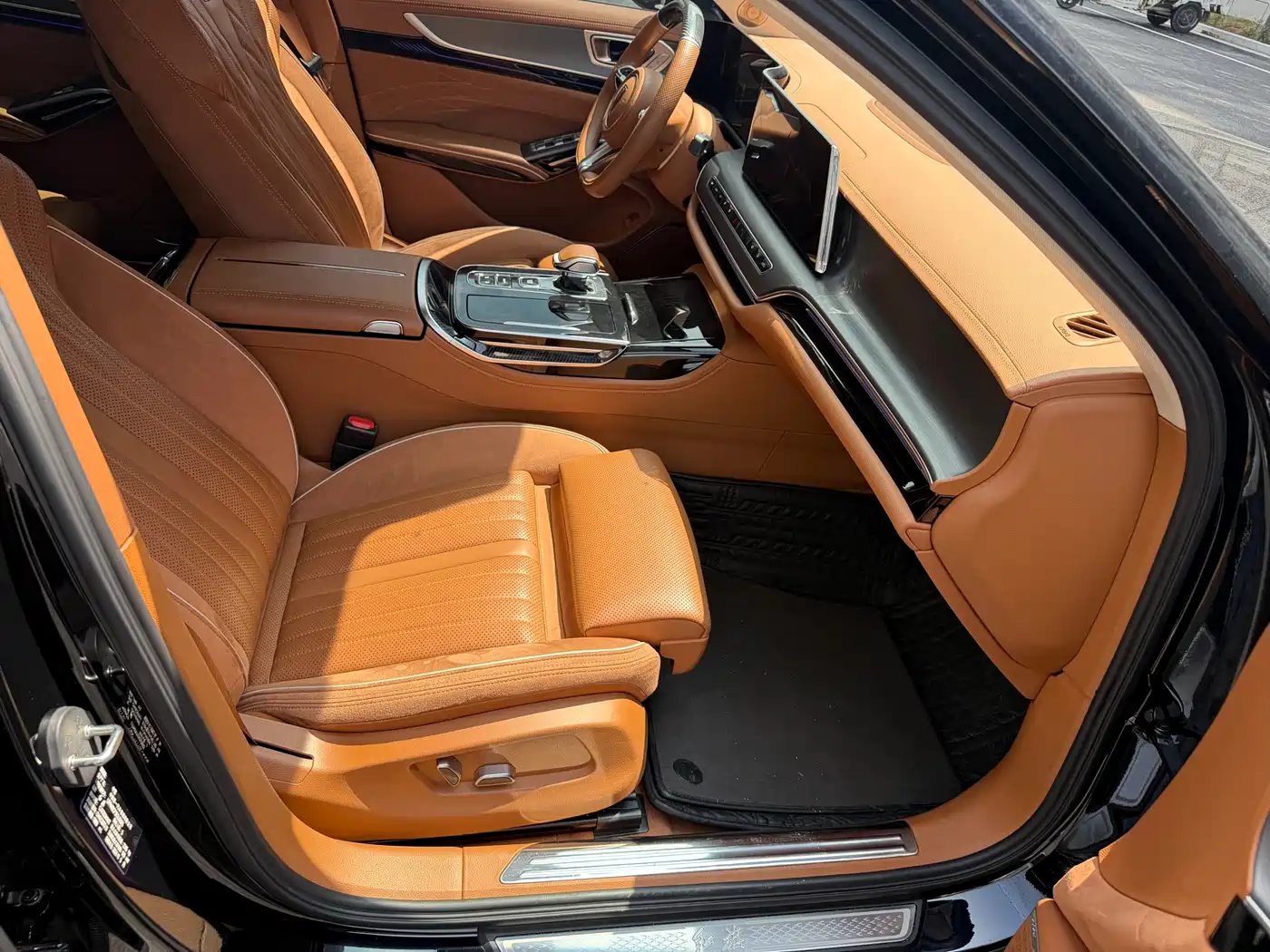Hongqi H9 2024 2.0T Qi Chang Private Fashion Edition фото 8