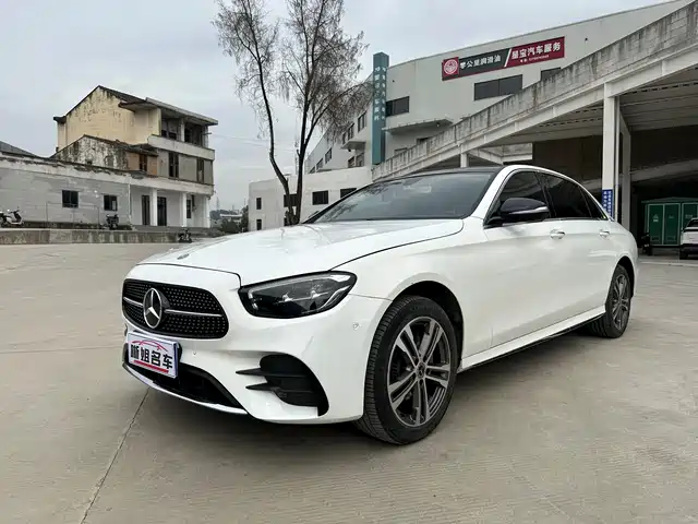 MERCEDES-BENZ E CLASS