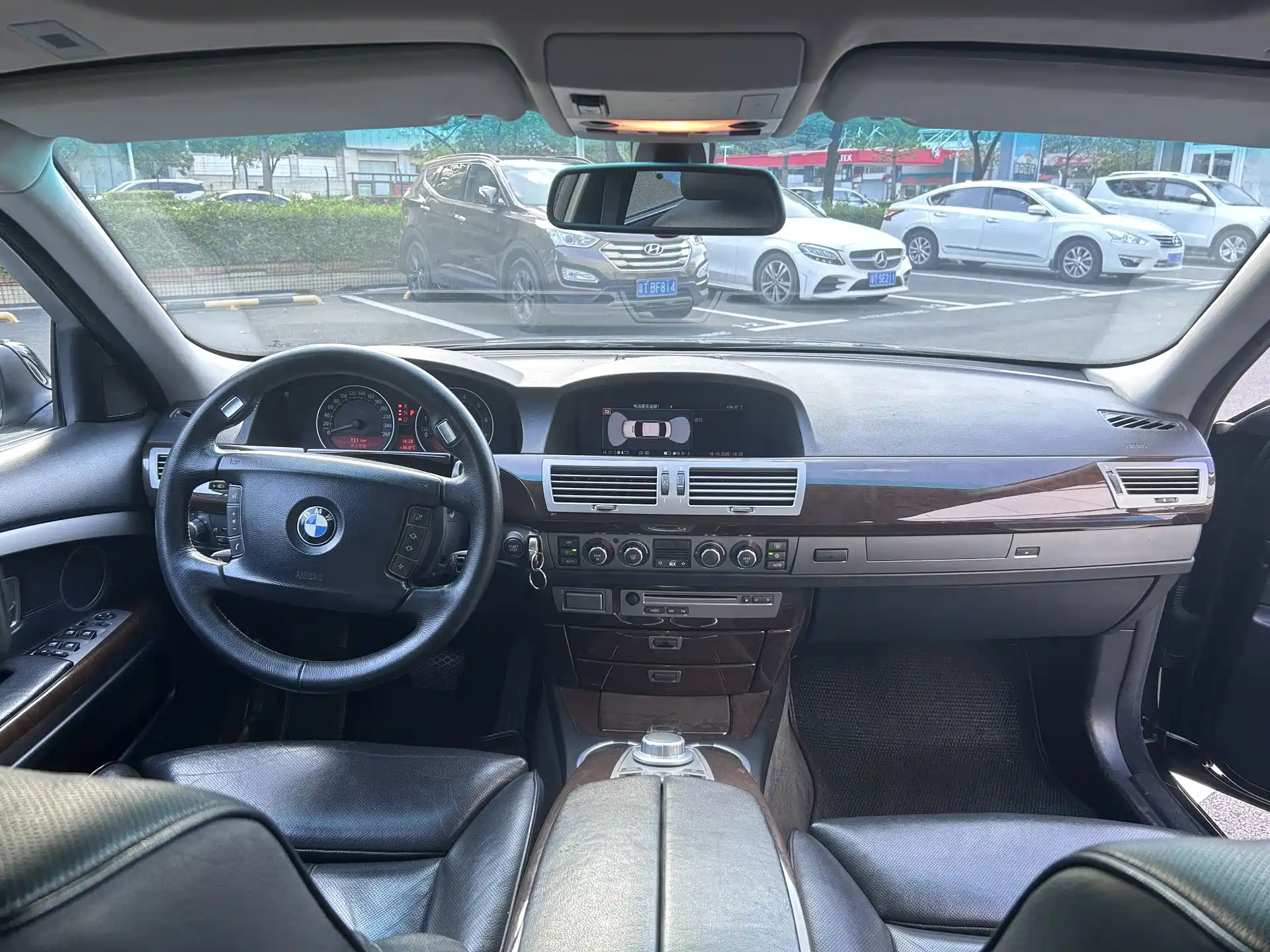 صورة 11 - BMW 7 Series