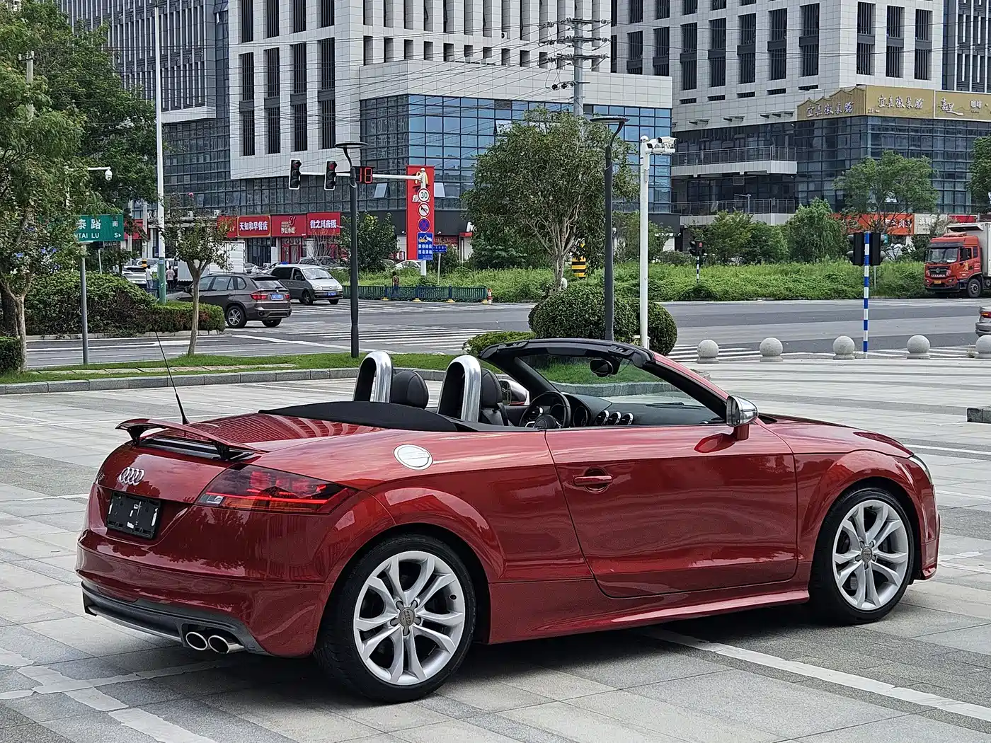 Audi TTS 2013 TTS Roadster 2.0TFSI quattro фото 7