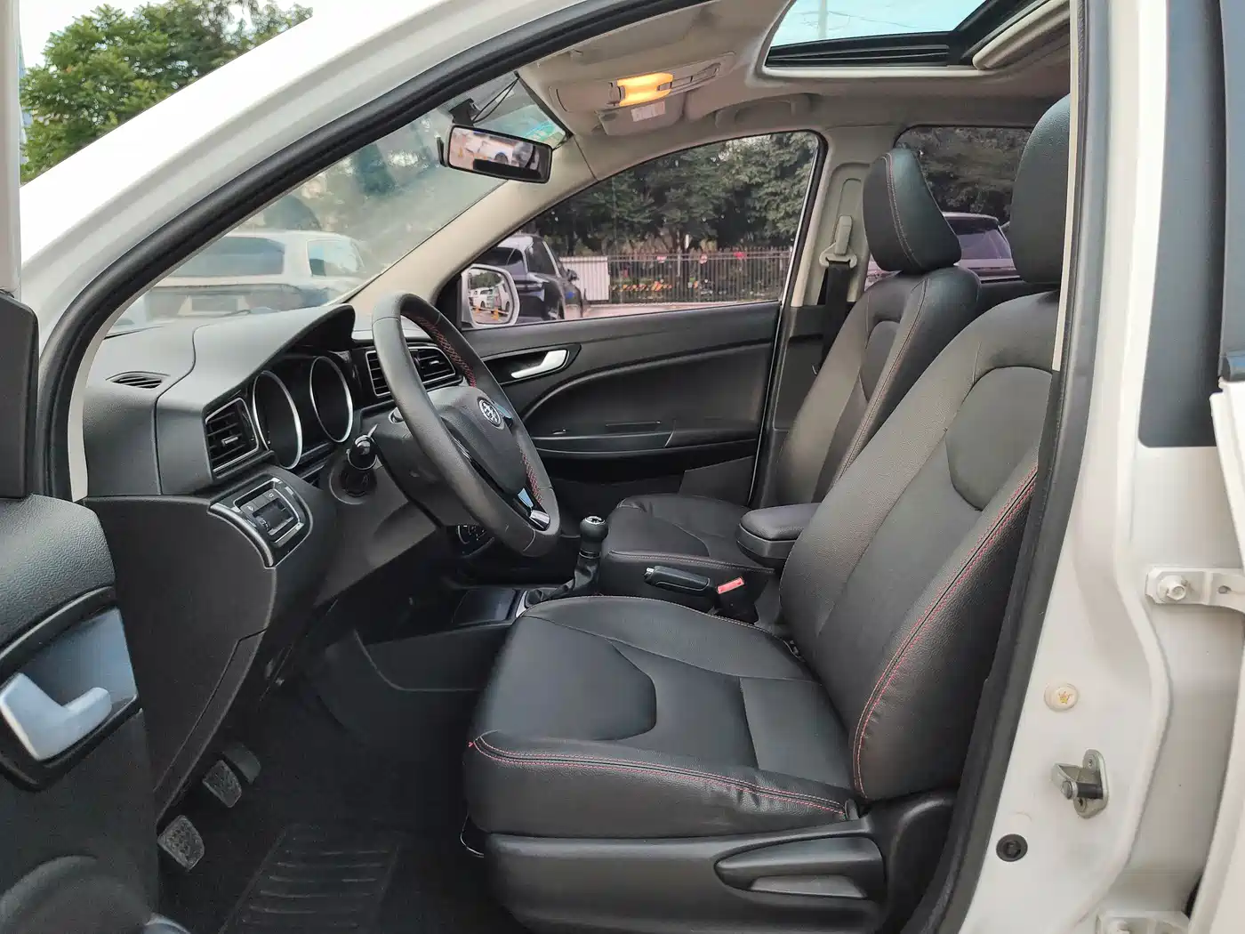 FAW Junpai D60 2017 2017 1.5L Manual Luxury
