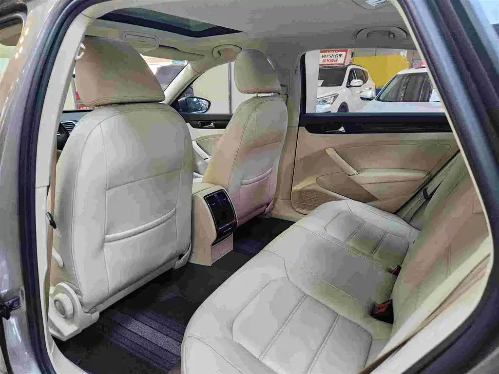 Volkswagen Passat 2013 1.8TSI DSG Zunrong фото 8