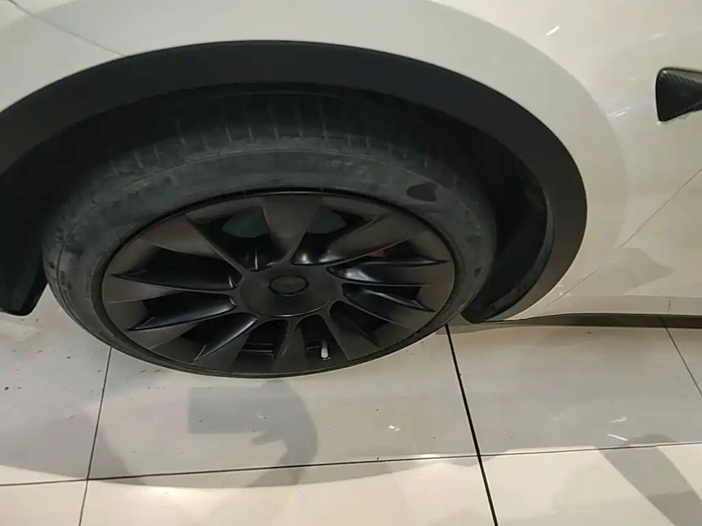 Фото 23 - Tesla Model Y