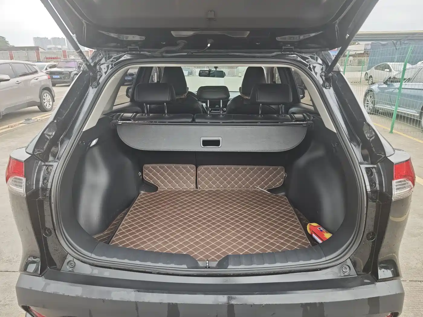 Toyota Frontlander 2023 2.0L CVT Elite Edition фото 16