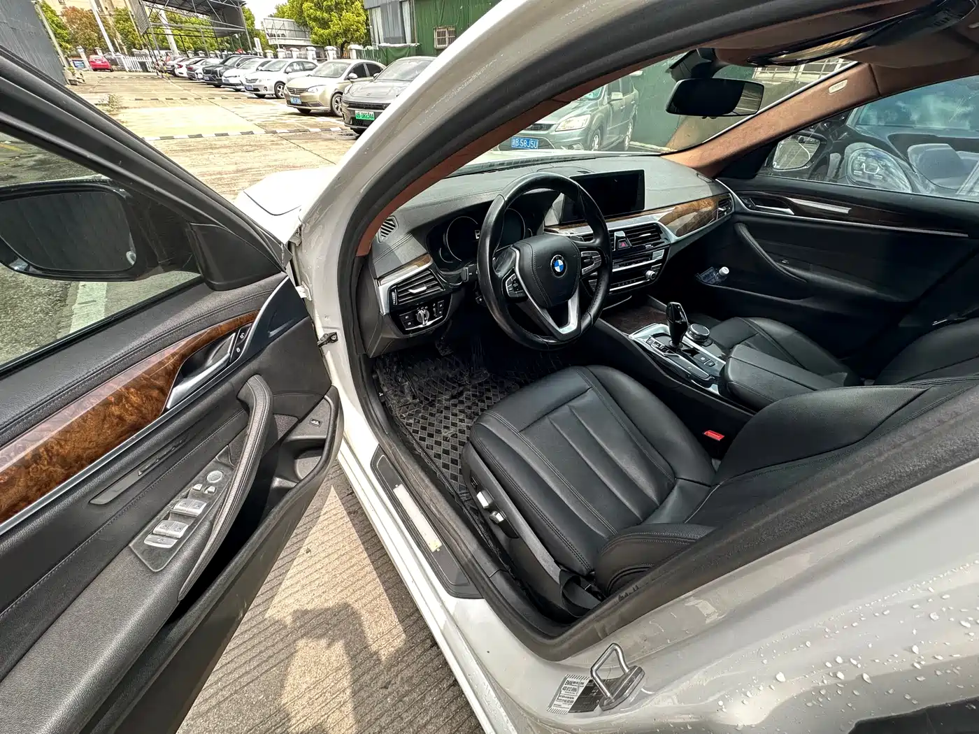 BMW 5 Series 2018 525Li M Sport Package фото 10