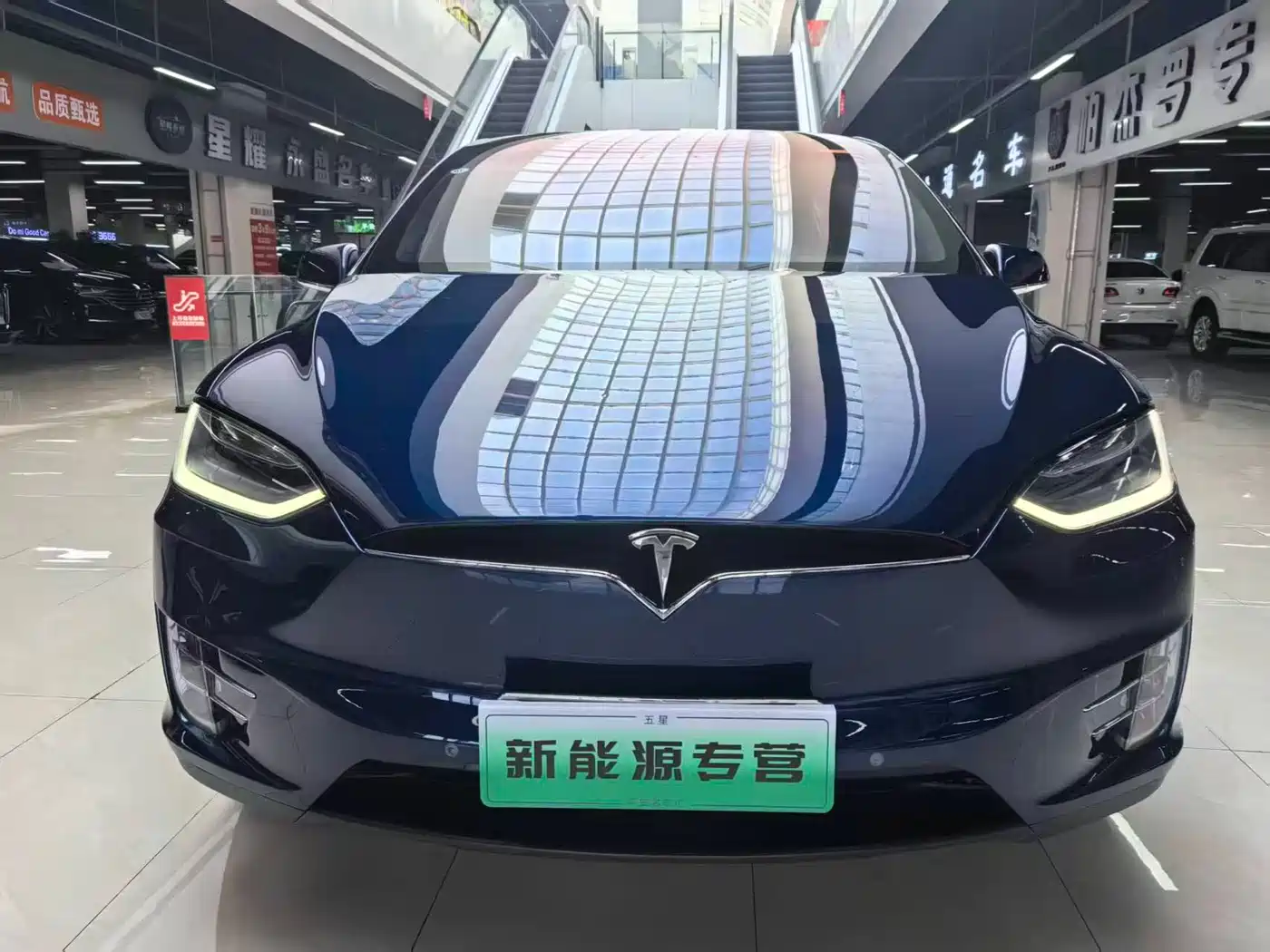 TESLA MODEL X