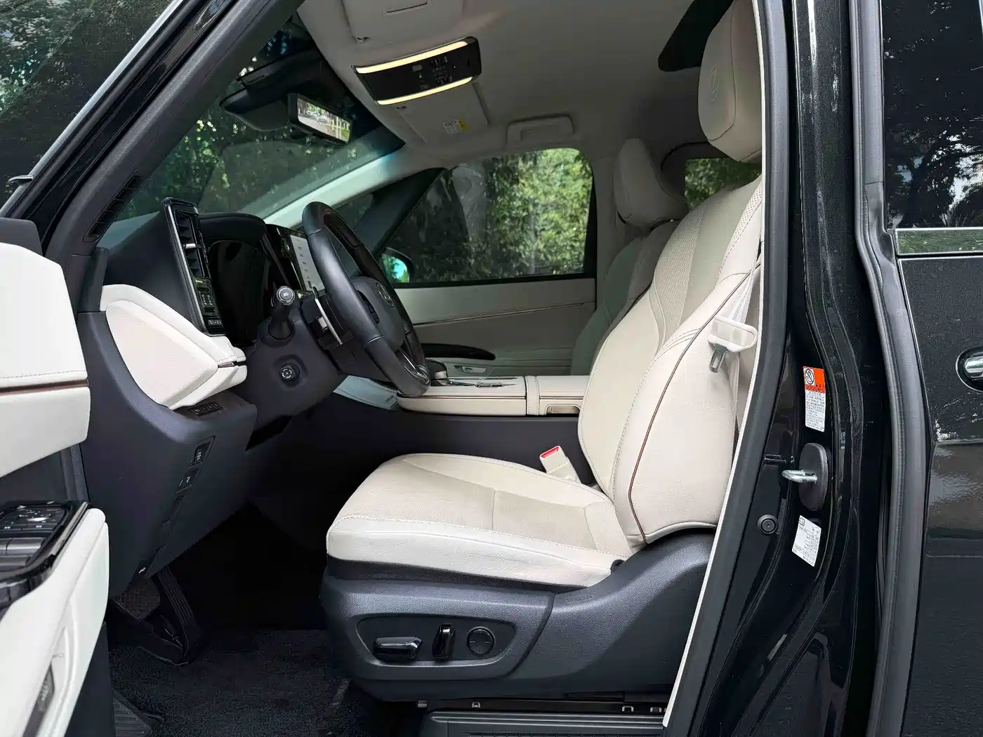 Lexus LM 2024 2023 500h 6-Seater Prestige Edition