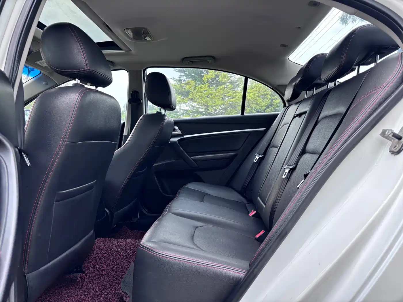 Geely Emgrand 2015 2015 Sedan 1.5L CVT Upward Edition