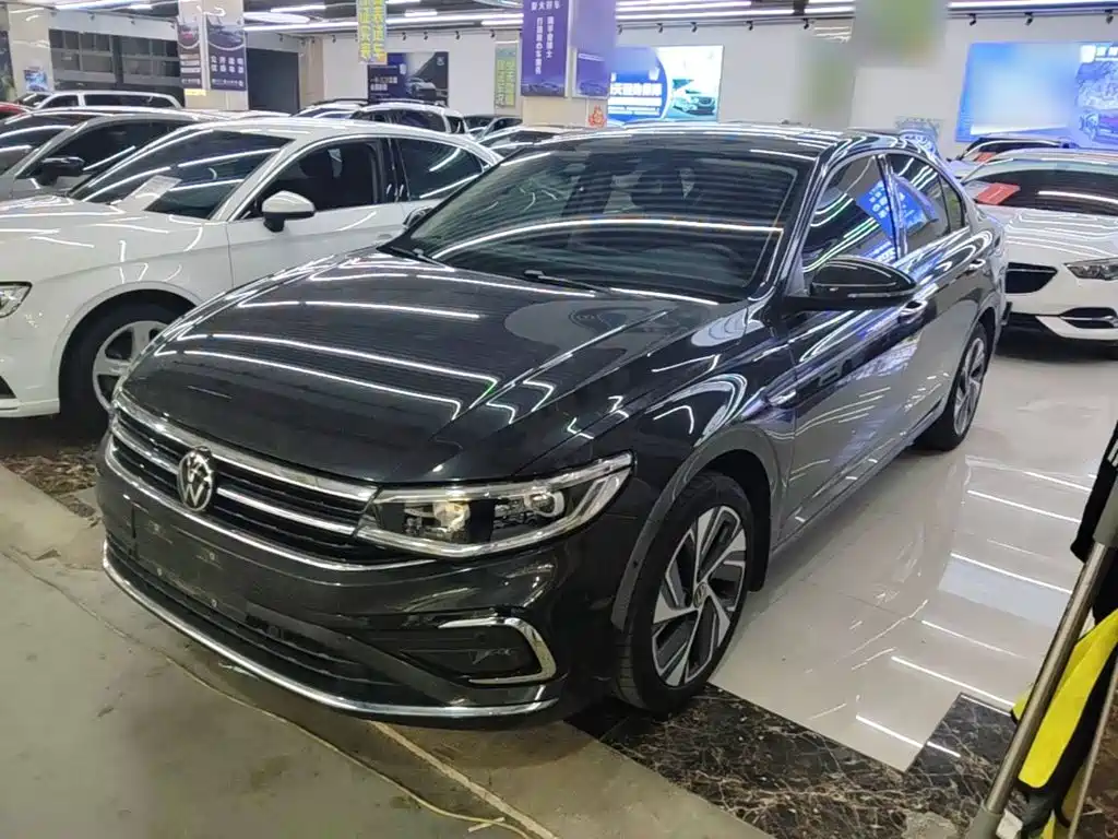 Volkswagen Bora 2023 300TSI DSG Premium Edition