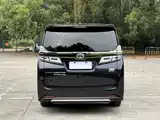 Фото 19 - Toyota Vellfire