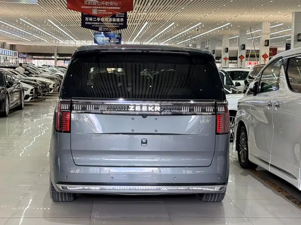 ZEEKR 009 2025 2024 7-Seat Aisle AWD Version 108kWh
