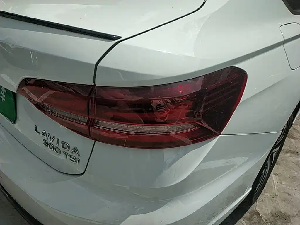 Фото 8 - Volkswagen Lavida