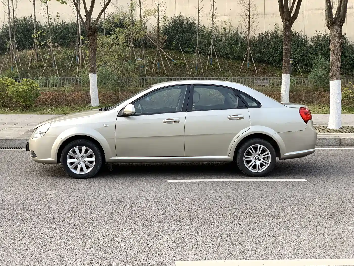 Buick Excelle 2015 1.5L Automatic Classic фото 4
