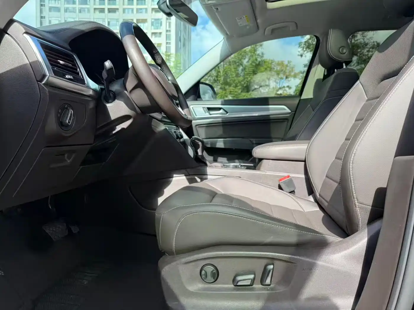 Volkswagen Teramont 2019 380TSI 4WD Luxury Edition China VI фото 4