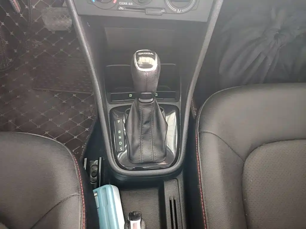 صورة 14 - Škoda Rapid
