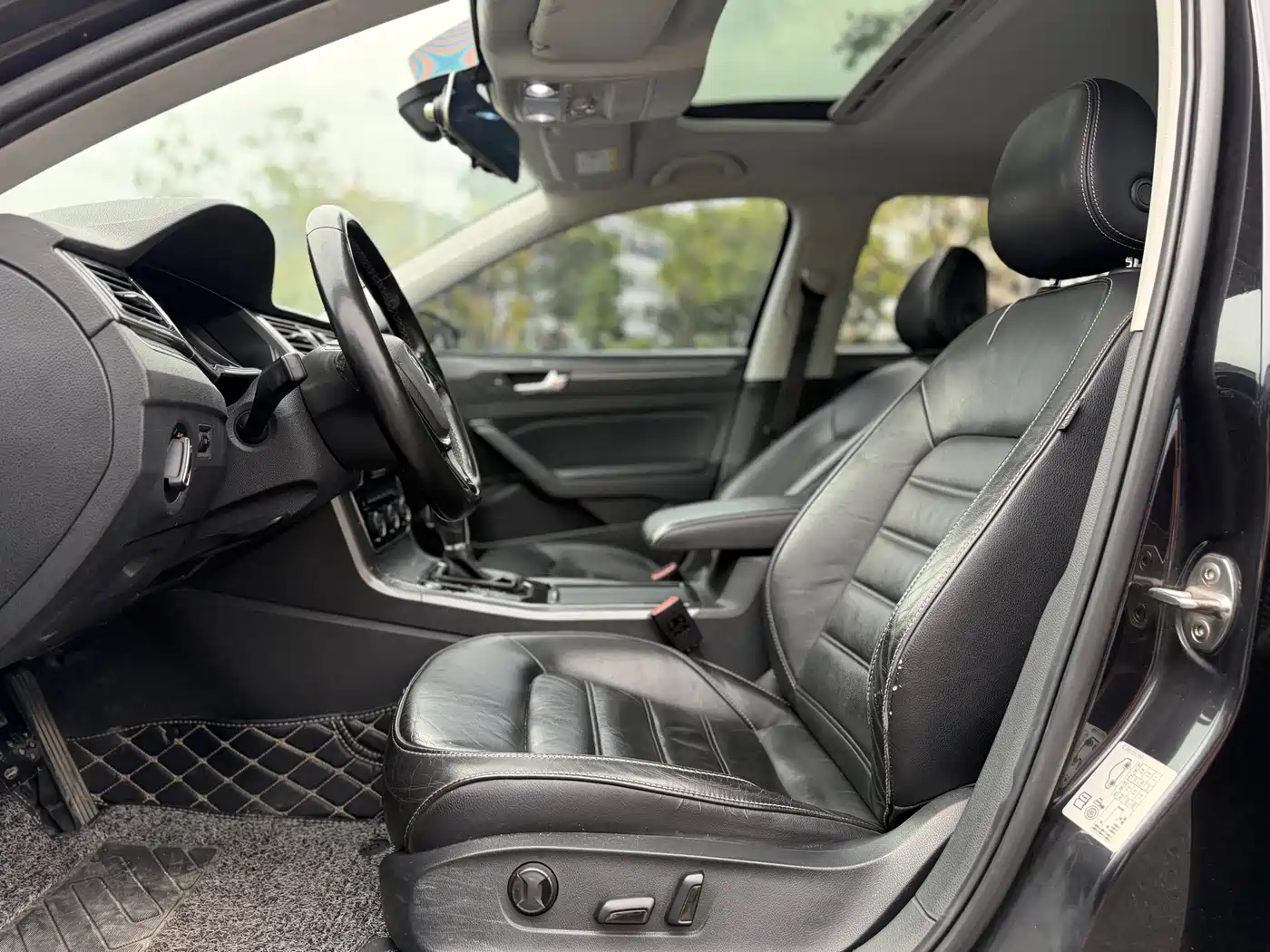 Volkswagen Passat 2017 330TSI DSG Prestige фото 10