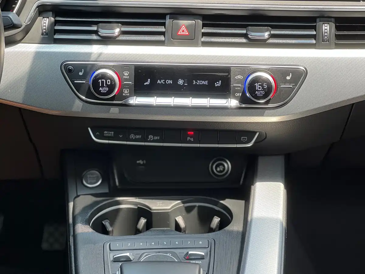 Audi A5 (Import) 2019 Sportback 40 TFSI Fashion фото 17