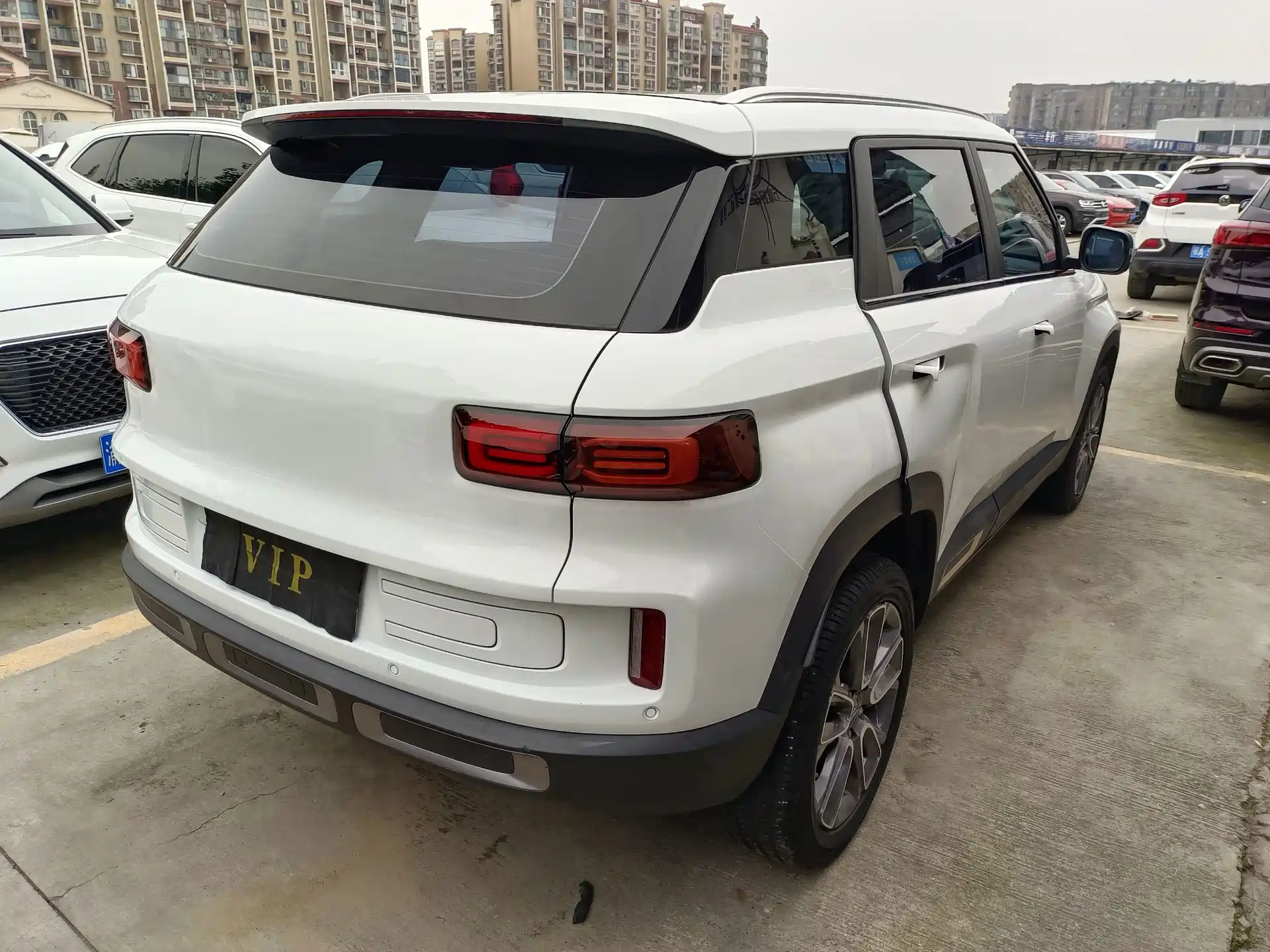 Фото 13 - Geely ICON