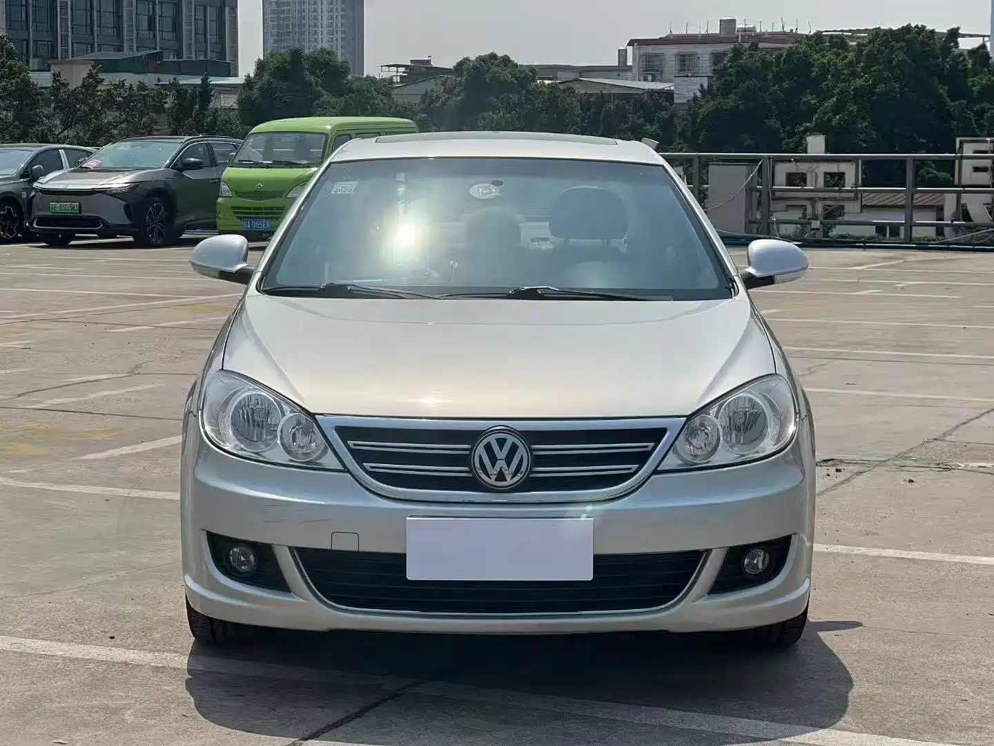Photo 2 - Volkswagen Lavida