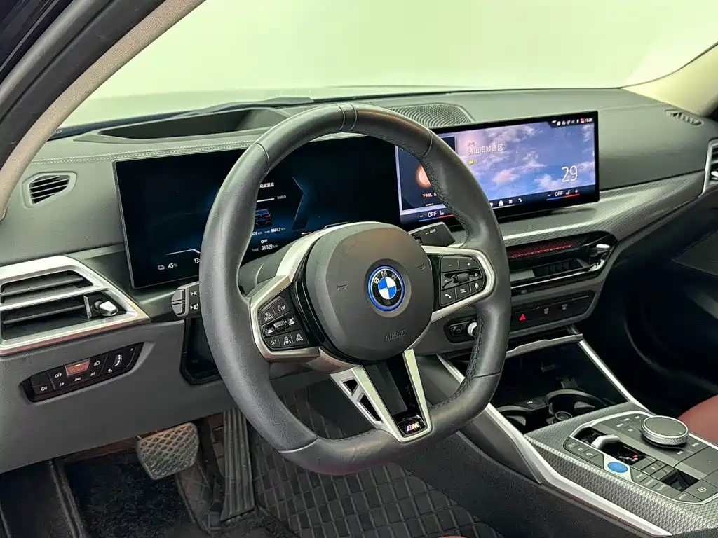 Фото 10 - BMW i3