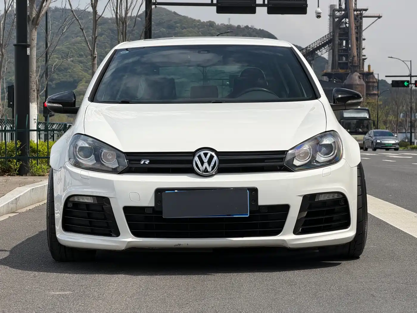 Volkswagen Golf (Import) 2011 2.0TSI R фото 2