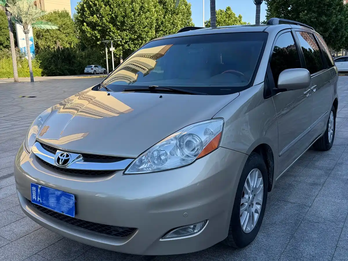 Toyota Sienna 2011 — пригон из Китая