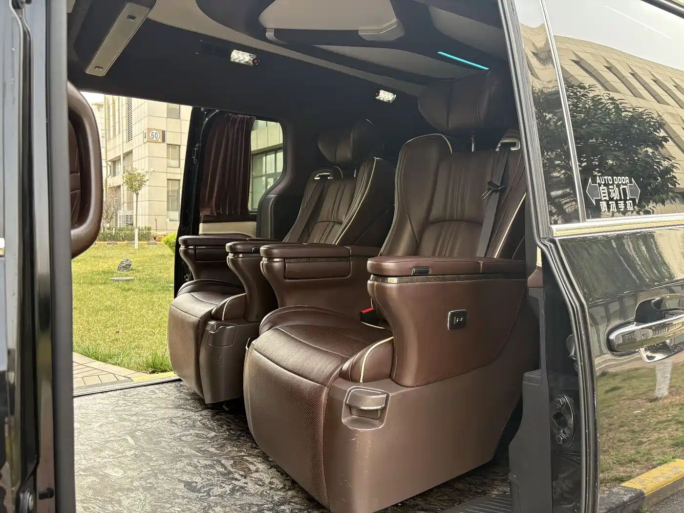 Longzhi G20 Golden Knight 2022 2.0T Golden Knight Family Edition фото 16