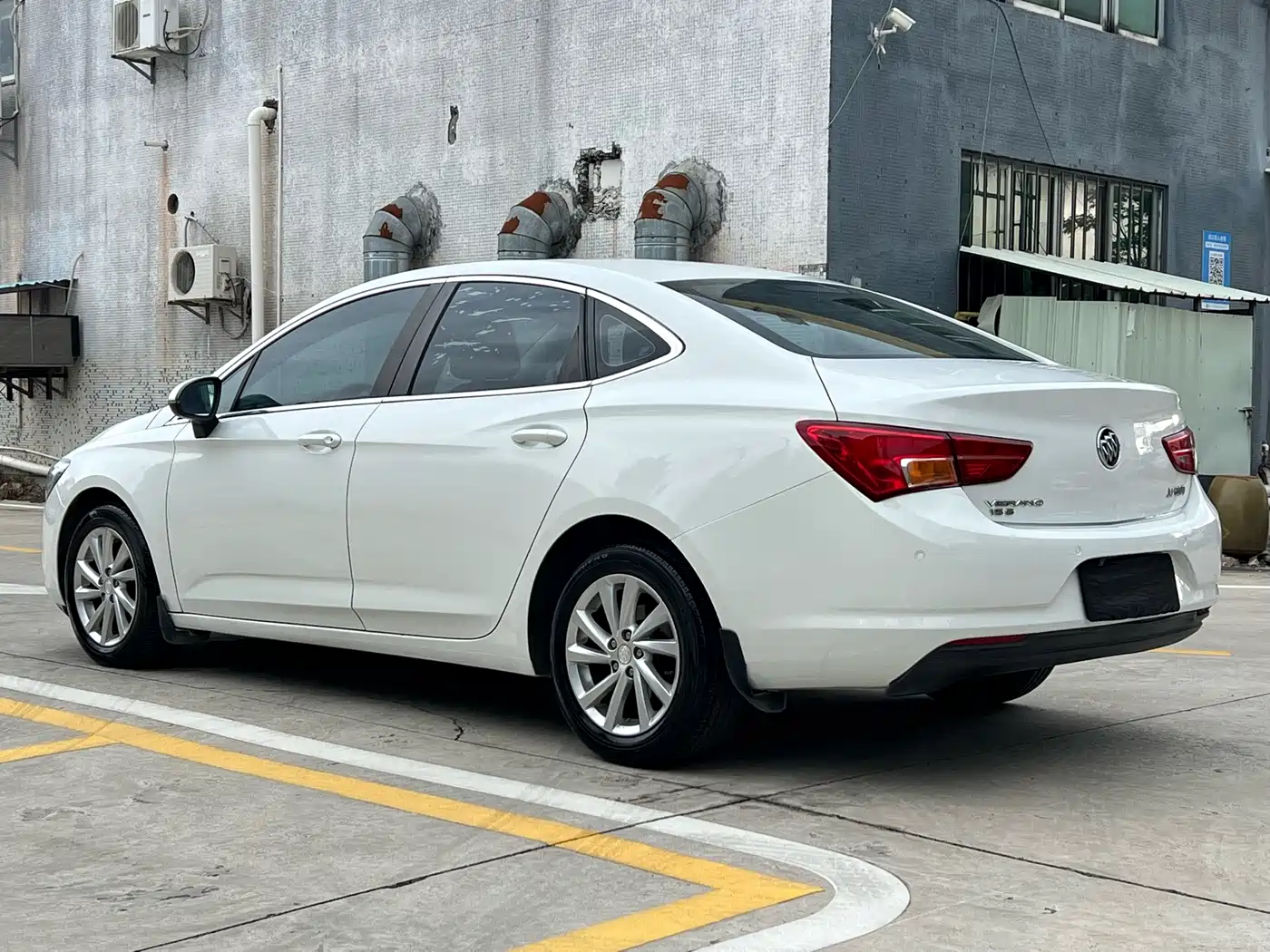 Buick Verano 2015 Sedan 15S Automatic Progressive фото 9