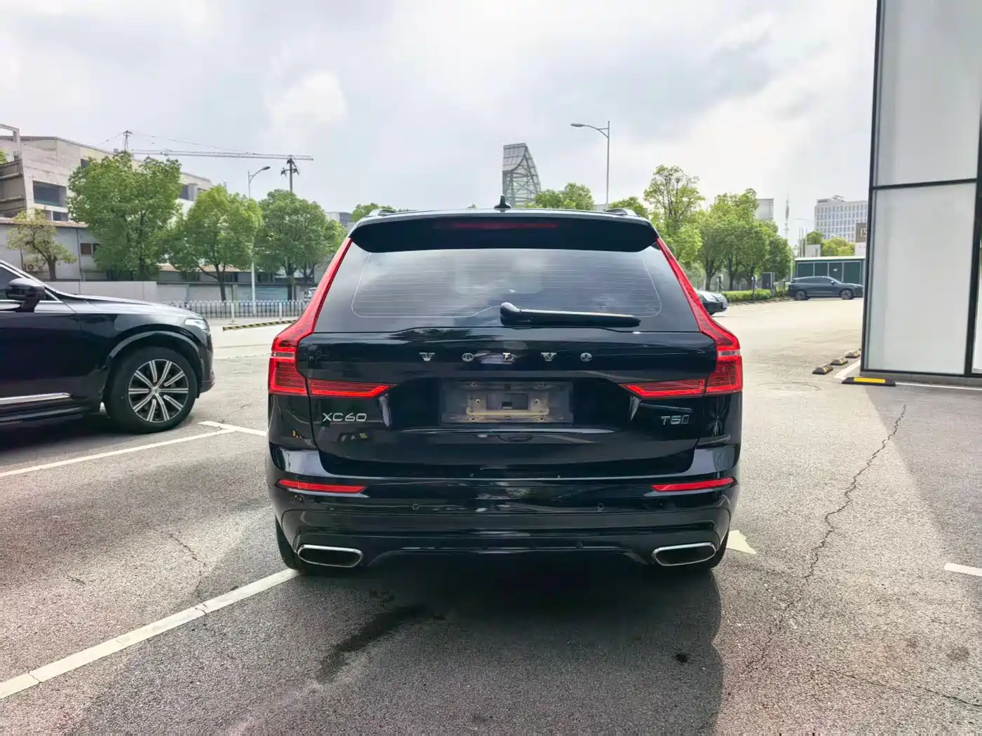 Фото 13 - Volvo XC60