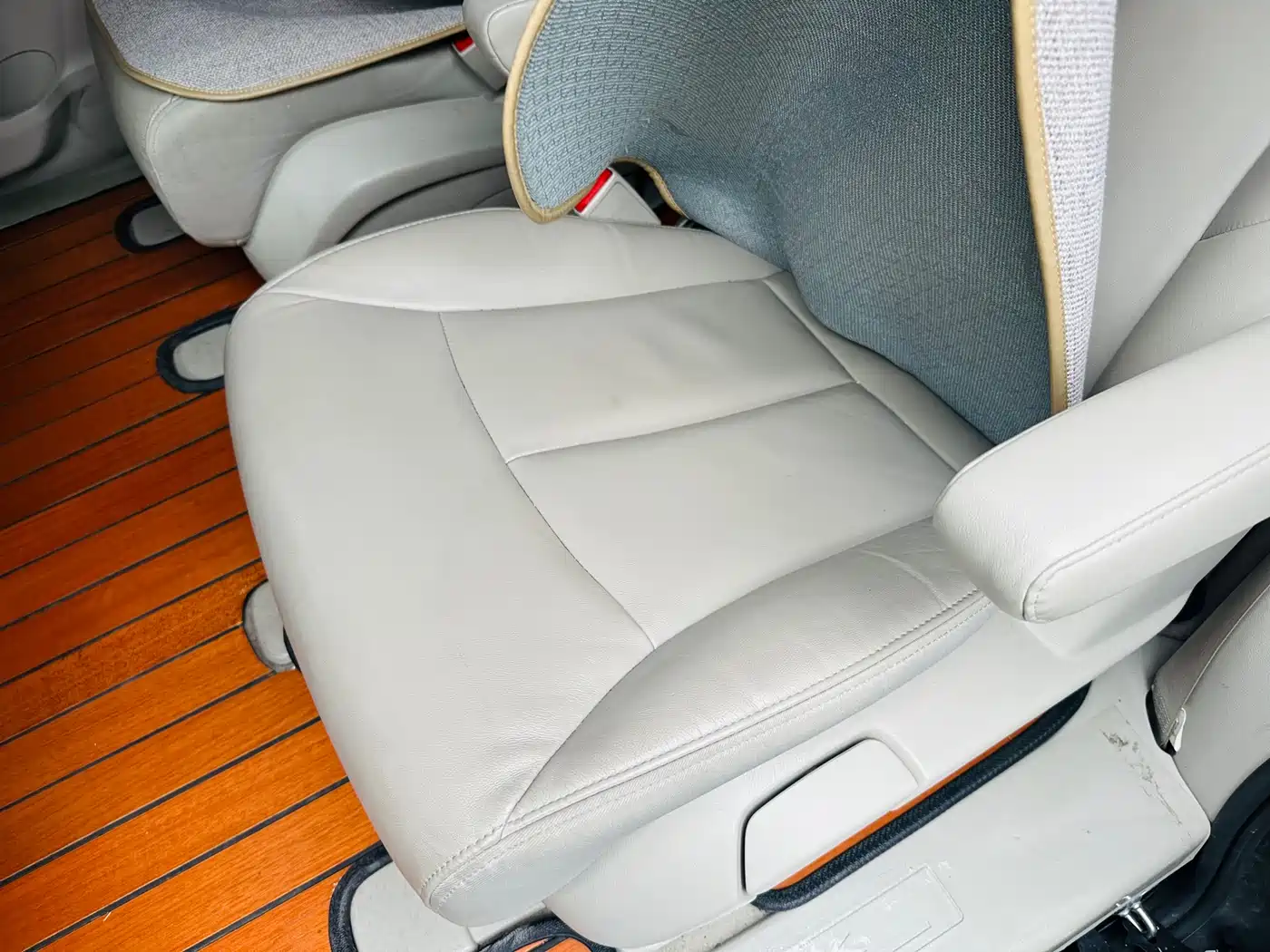 Buick GL8 2020 Model Land Business Class 652T Luxury фото 16