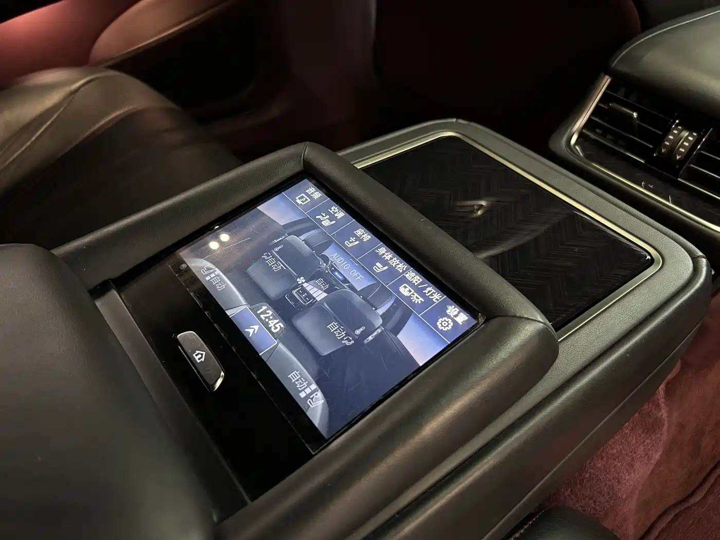 Lexus LS 2018 500h Executive Edition China V фото 14