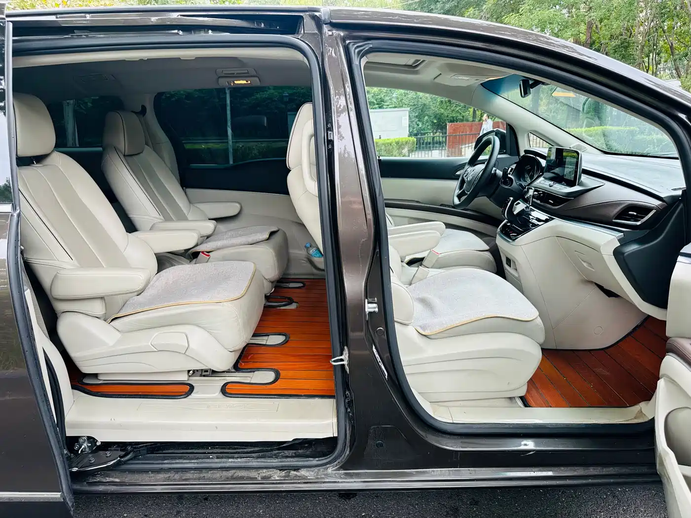 Buick GL8 2020 Model Land Business Class 652T Luxury фото 22