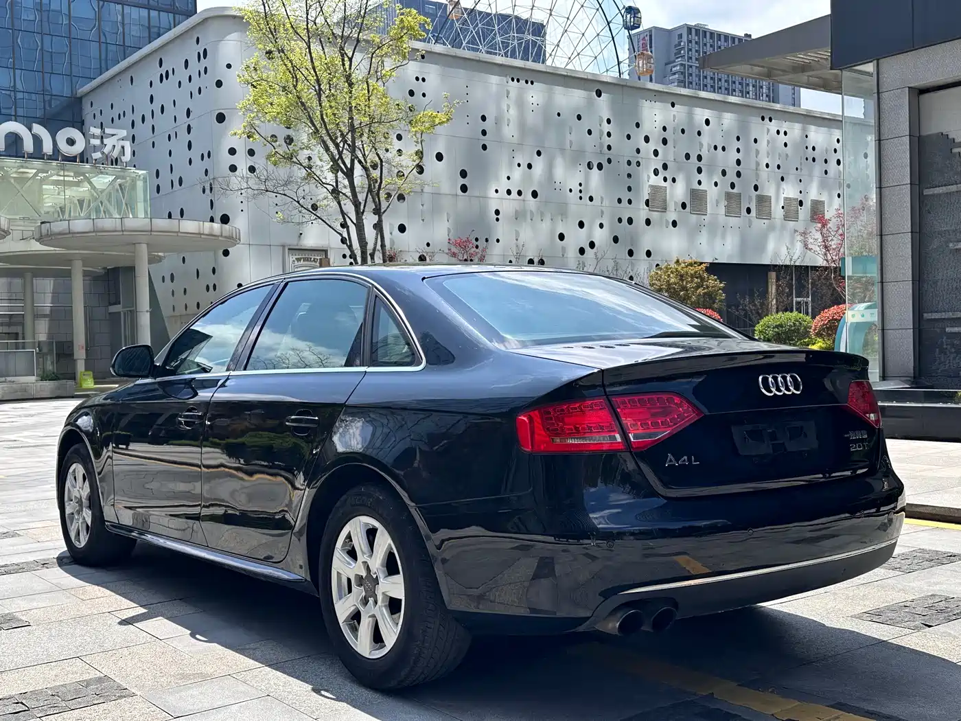 Audi A4L 2011 2.0 TFSI Standard фото 6