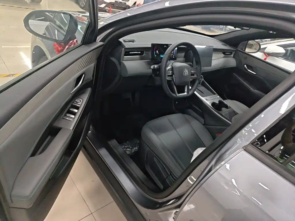 BYD Qin PLUS 2026 2026 DM-i Smart Edition 128KM Progressive