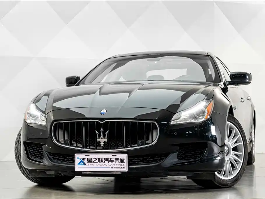 Photo 3 - Maserati Quattroporte