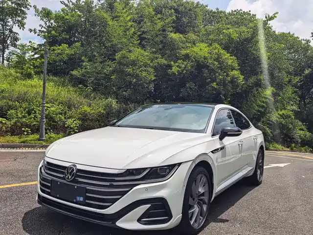 Volkswagen CC 380TSI, Яркий