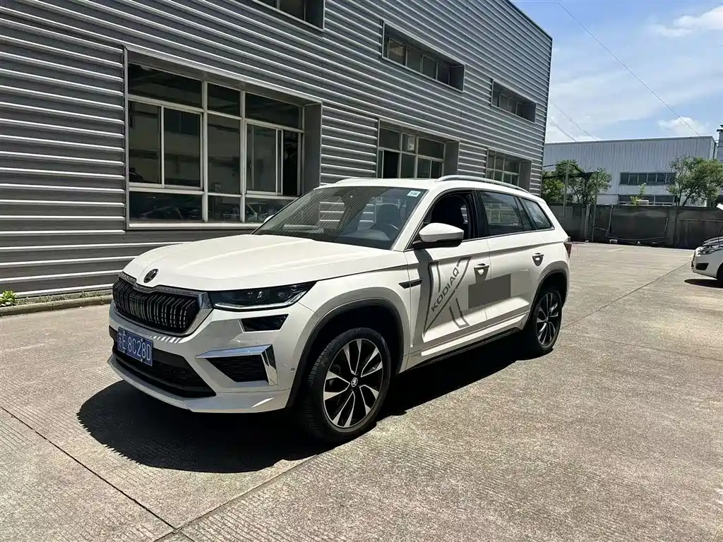 Škoda Kodiaq 2022 Facelift TSI330 5-seat FWD Luxury Edition