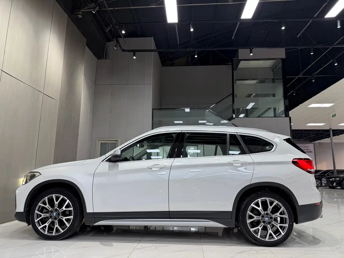 BMW X1 2021 xDrive25Li Exclusive фото 7