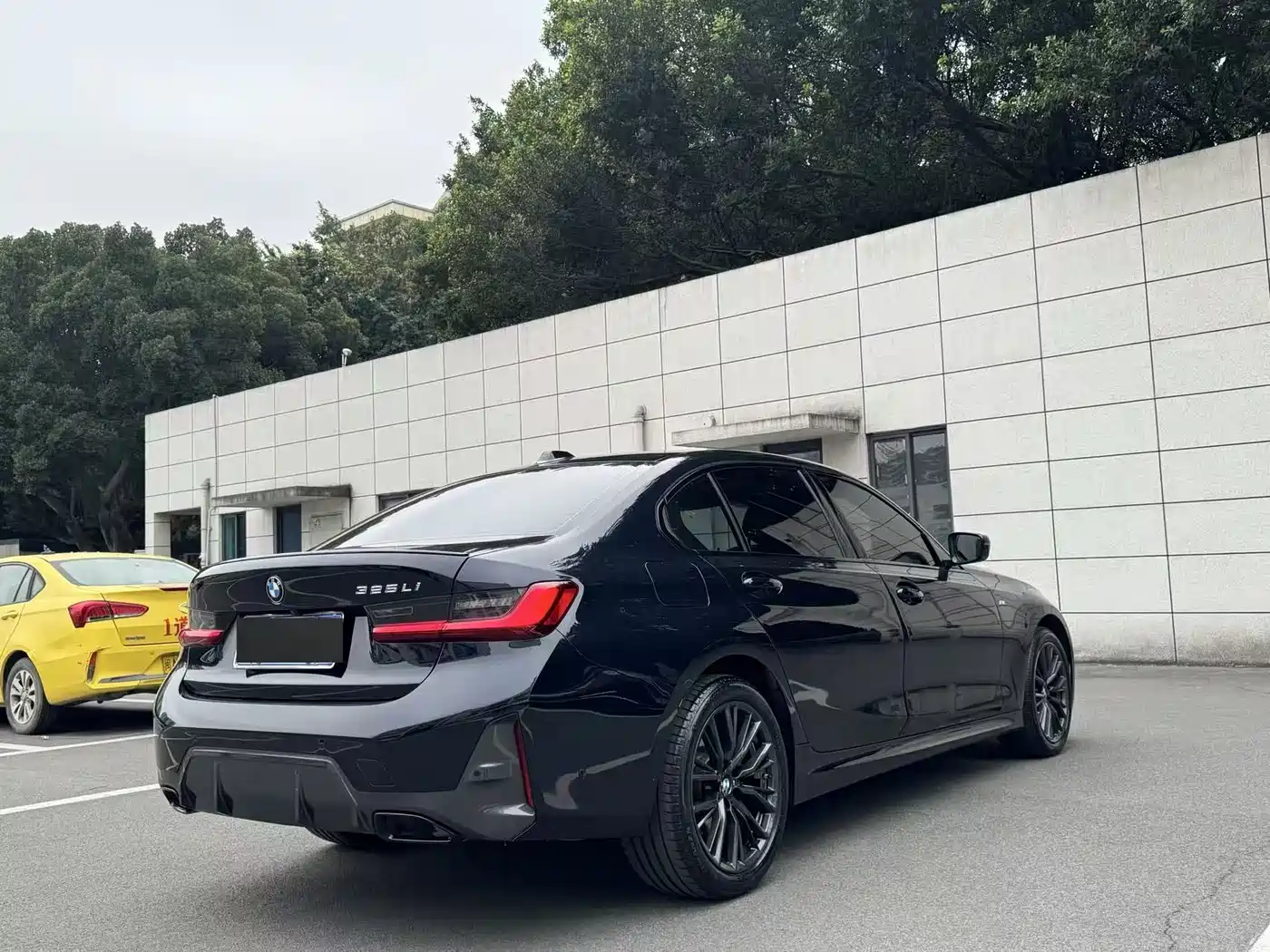BMW 3 Series 2024 325Li M Sport Shadowline Package фото 8