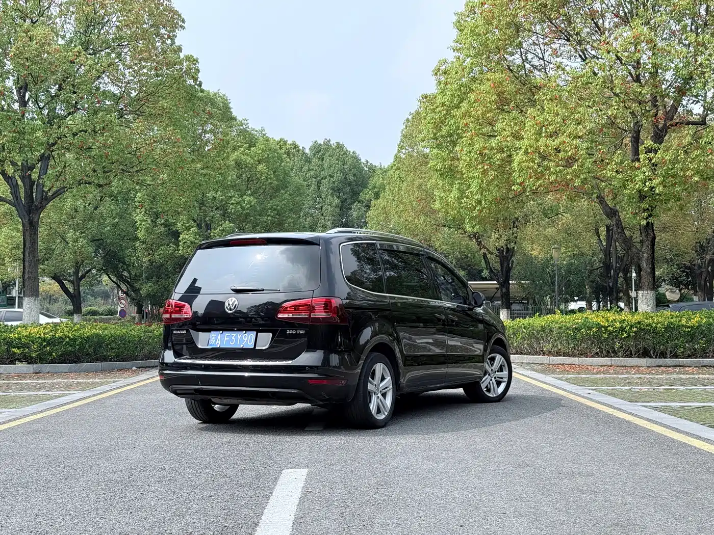 Volkswagen Sharan 2016 380TSI Comfort 7-seater фото 4