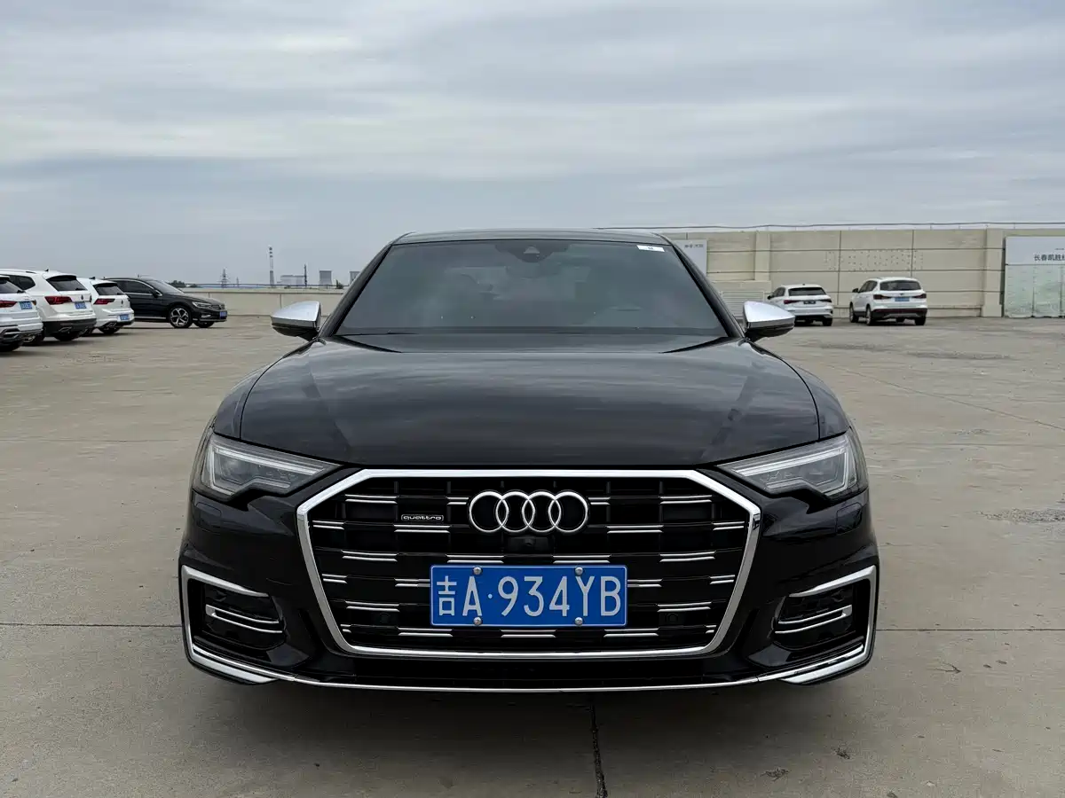 Audi A6L 2020 55 TFSI quattro Exclusive Dynamic фото 2